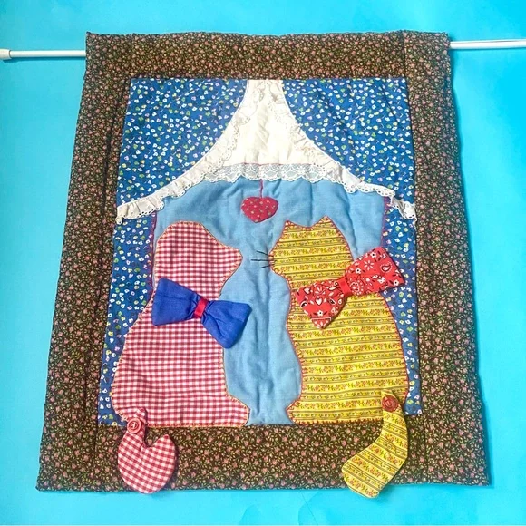 Wall Hanging Vintage Cat Quilted Nursery Wall Decor Kitty 80s Child Room Fabric - Picture 2 of 7